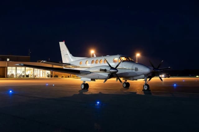 Beechcraft King Air E90 exterior