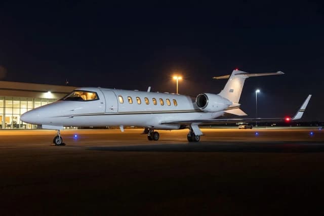 Bombardier Learjet 40XR: model photo
