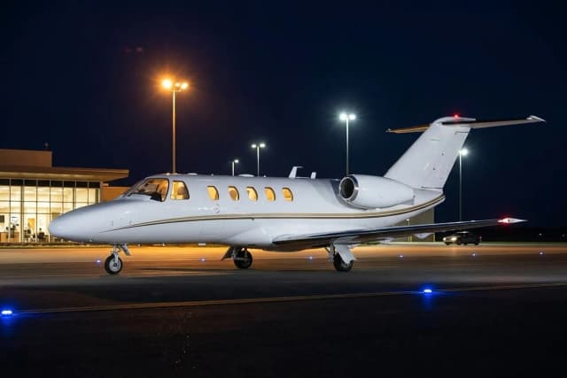 Cessna CitationJet: model photo
