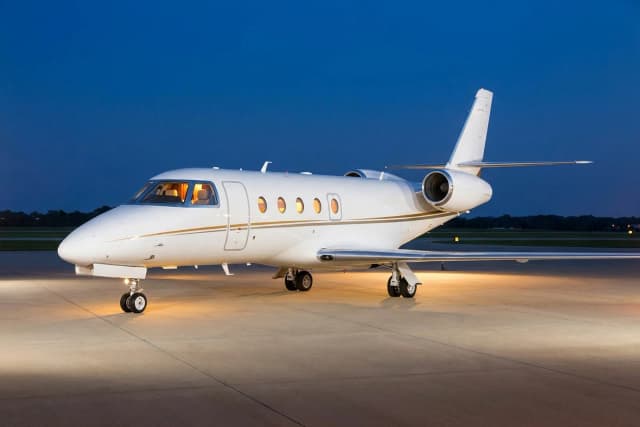 Gulfstream G150: model photo