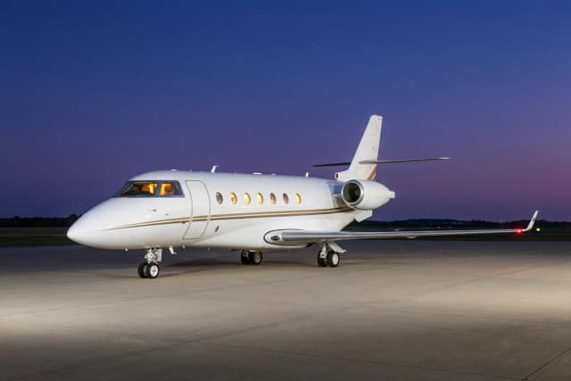 Gulfstream G200: model photo