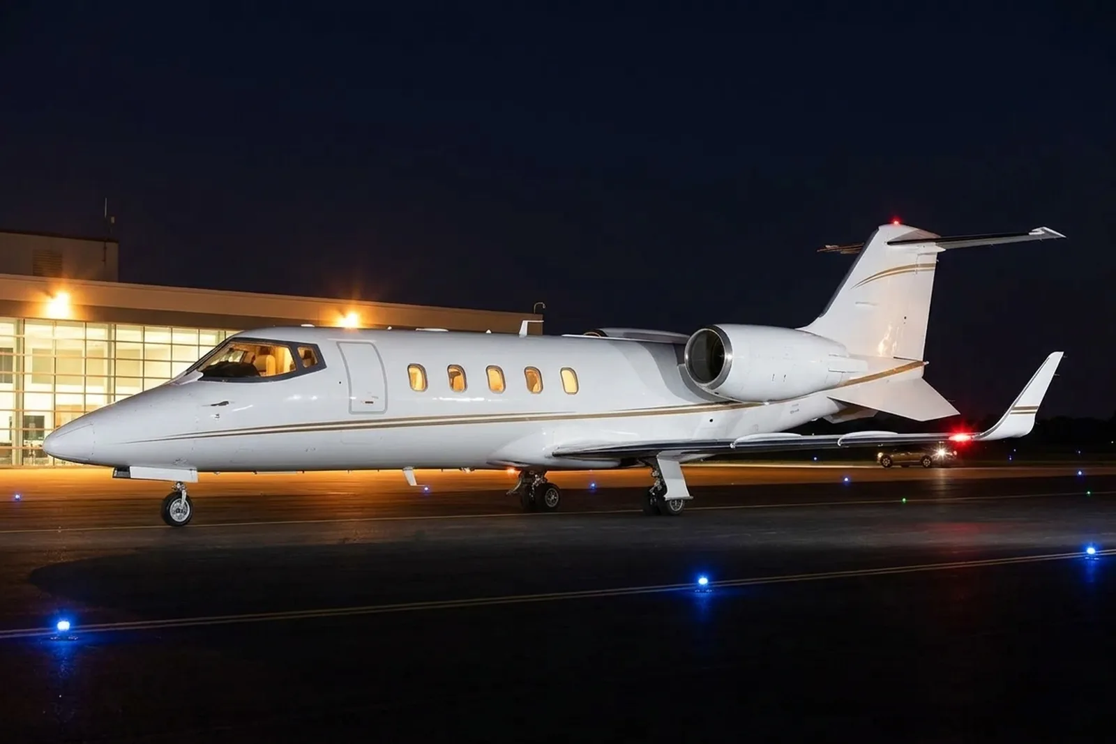 Learjet 60 exterior