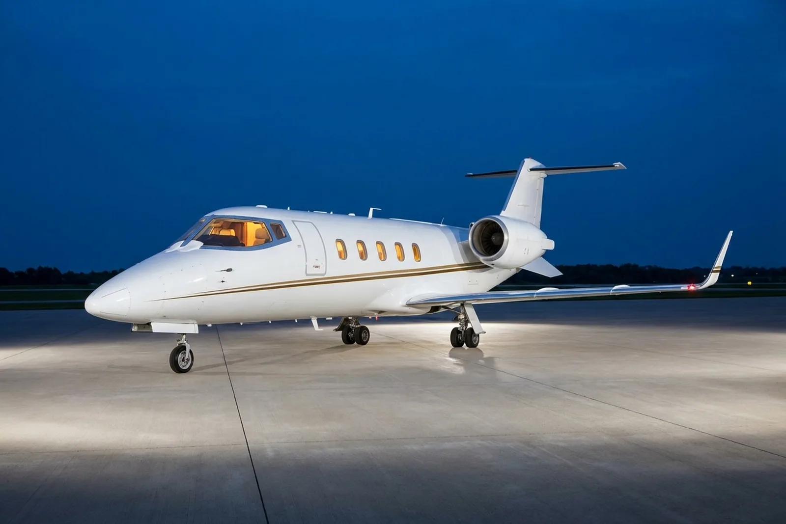 Learjet 60XR exterior